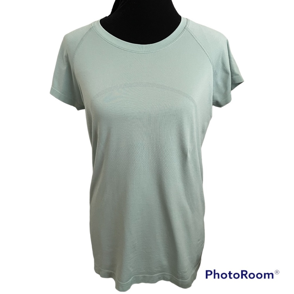 Lululemon Swiftly Tech Short Sleeve Size 12